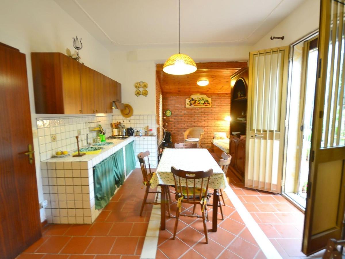 Casa Unifamiliar Con Jard N Privado Villa Agnone Bagni Buitenkant foto