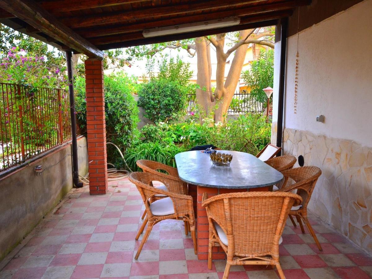Casa Unifamiliar Con Jard N Privado Villa Agnone Bagni Buitenkant foto