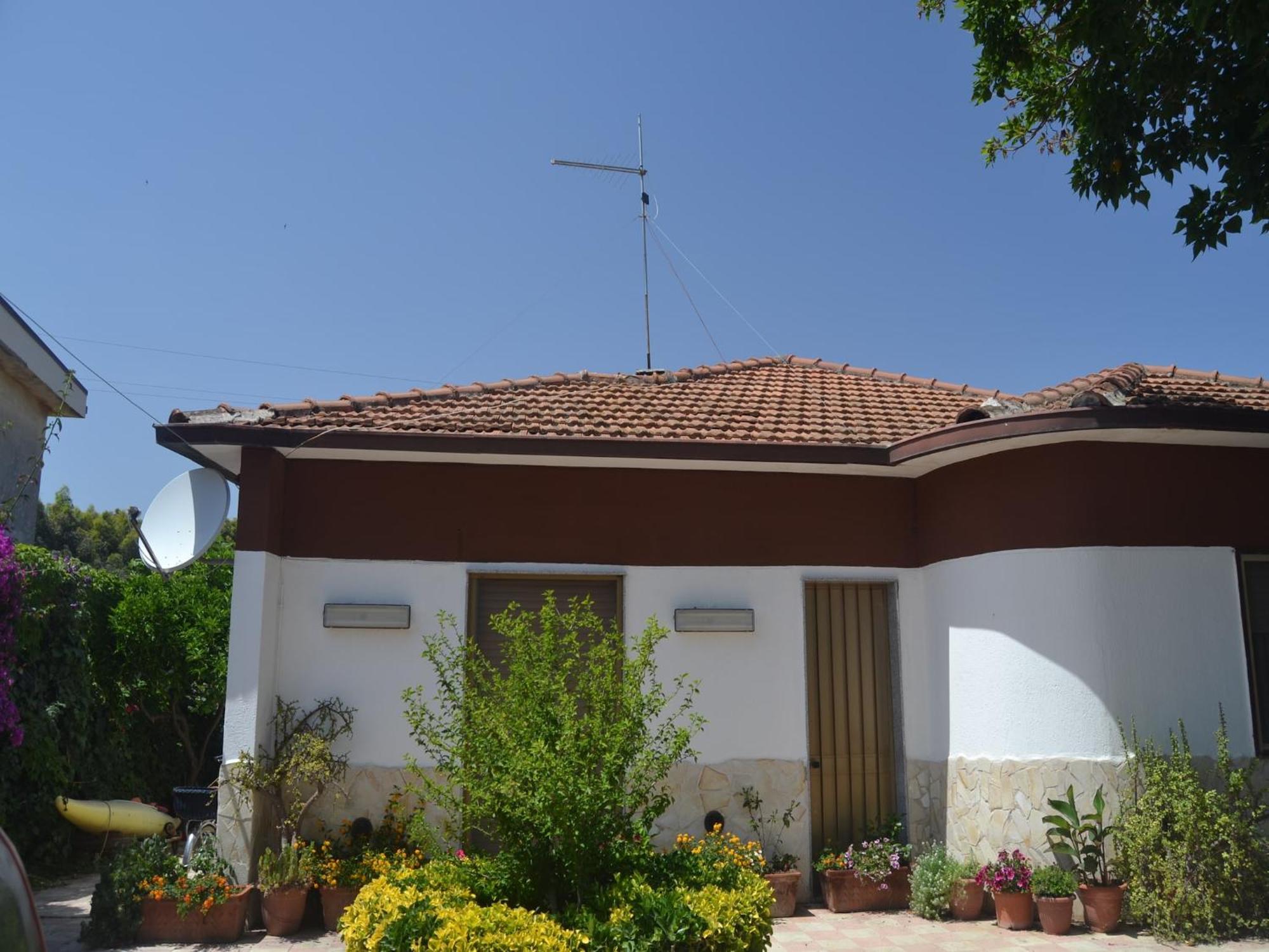 Casa Unifamiliar Con Jard N Privado Villa Agnone Bagni Buitenkant foto